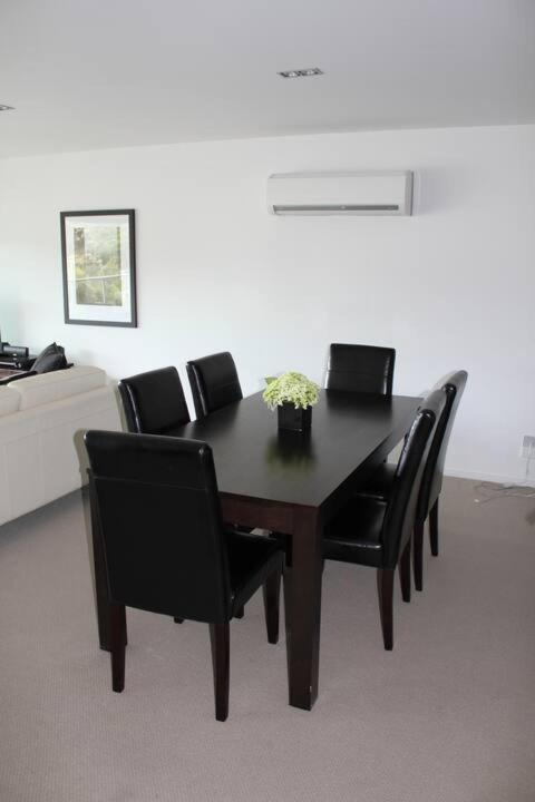 Pohutukawa Apartment พิคตัน ภายนอก รูปภาพ